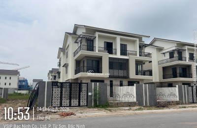 GIỎ HÀNG CĂN GÓC HƯỚNG NAM ĐỐI DIỆN CÔNG VIÊN VƯỜN HOA CENTA RIVERSIDE